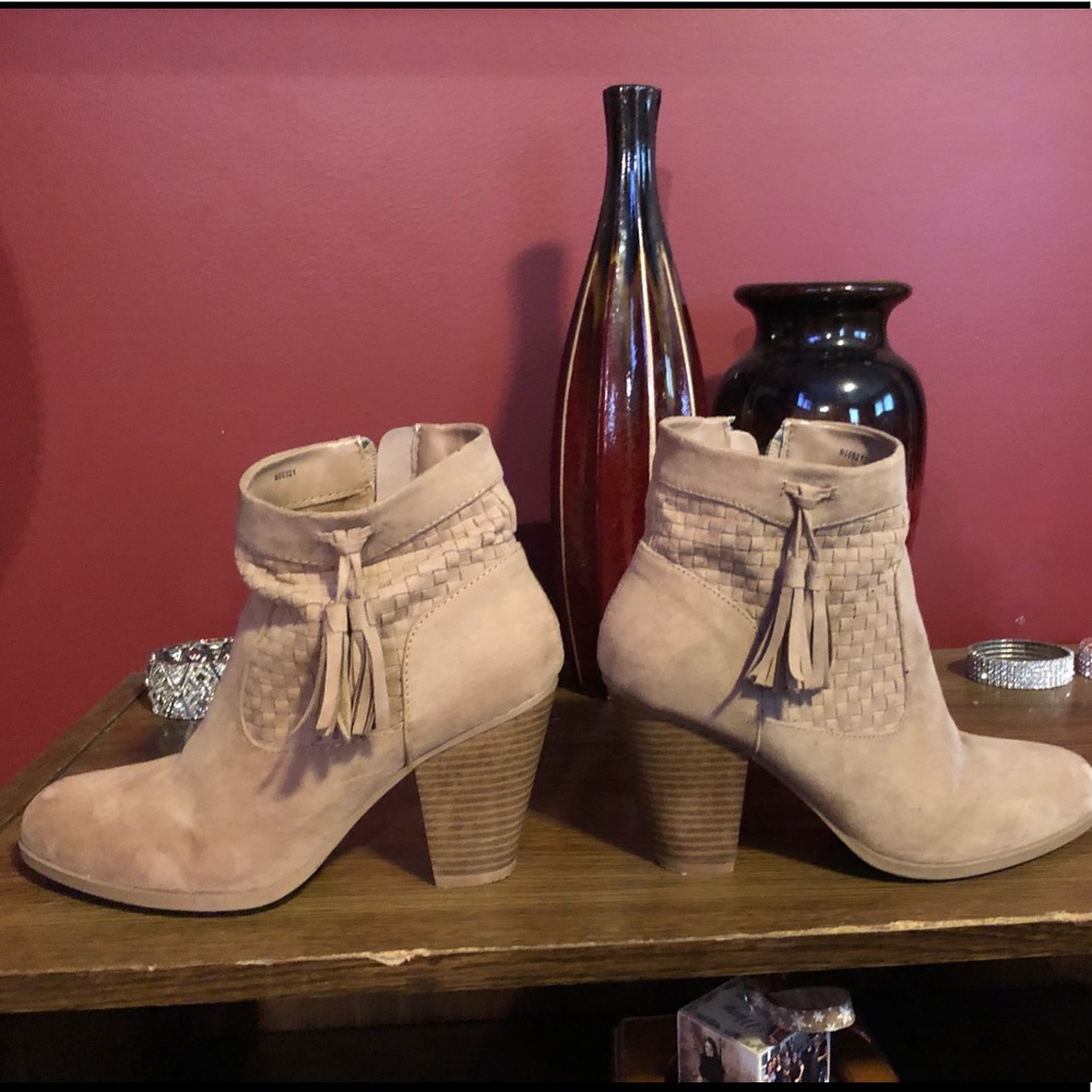 Ankle boots
